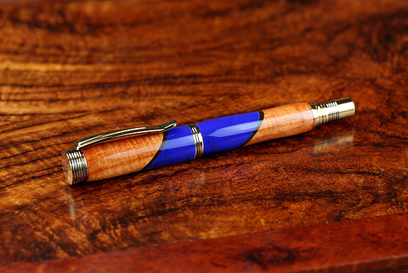 HLT_pens_026
