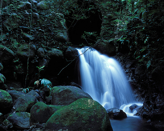 water falls 01.jpg