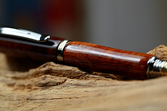 HLT_pens_011